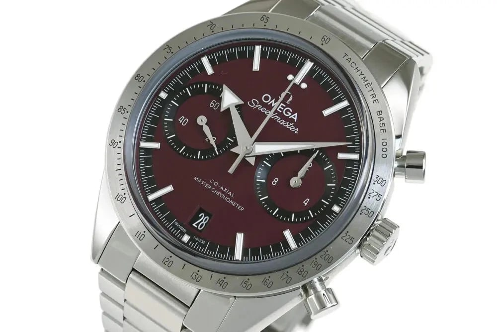OMEGA SPEEDMASTER CO-AXIAL MASTER CHRONOMETER WATCH: OMEGA Speedmaster Co-Axial Master Chronometer Brand: OMEGA Type: Wrist watch Material: SS Color: Dial Red/Black Size: [ Case size ] 40.5mm [ Arm circumference size ] 20.5cm Case Thickness 13mm