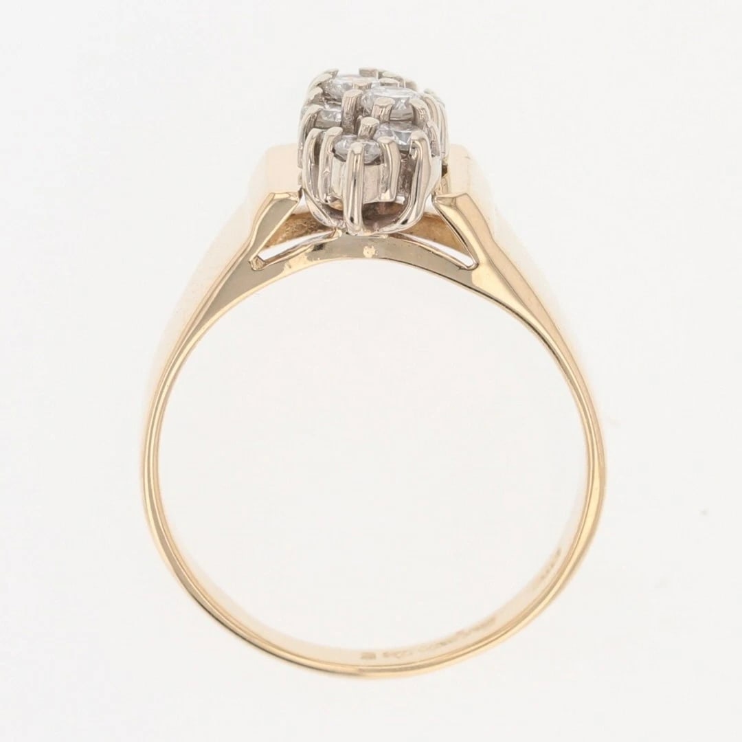 ROUND CUT DIAMOND VERTICAL SET CLUSTER RING - 2