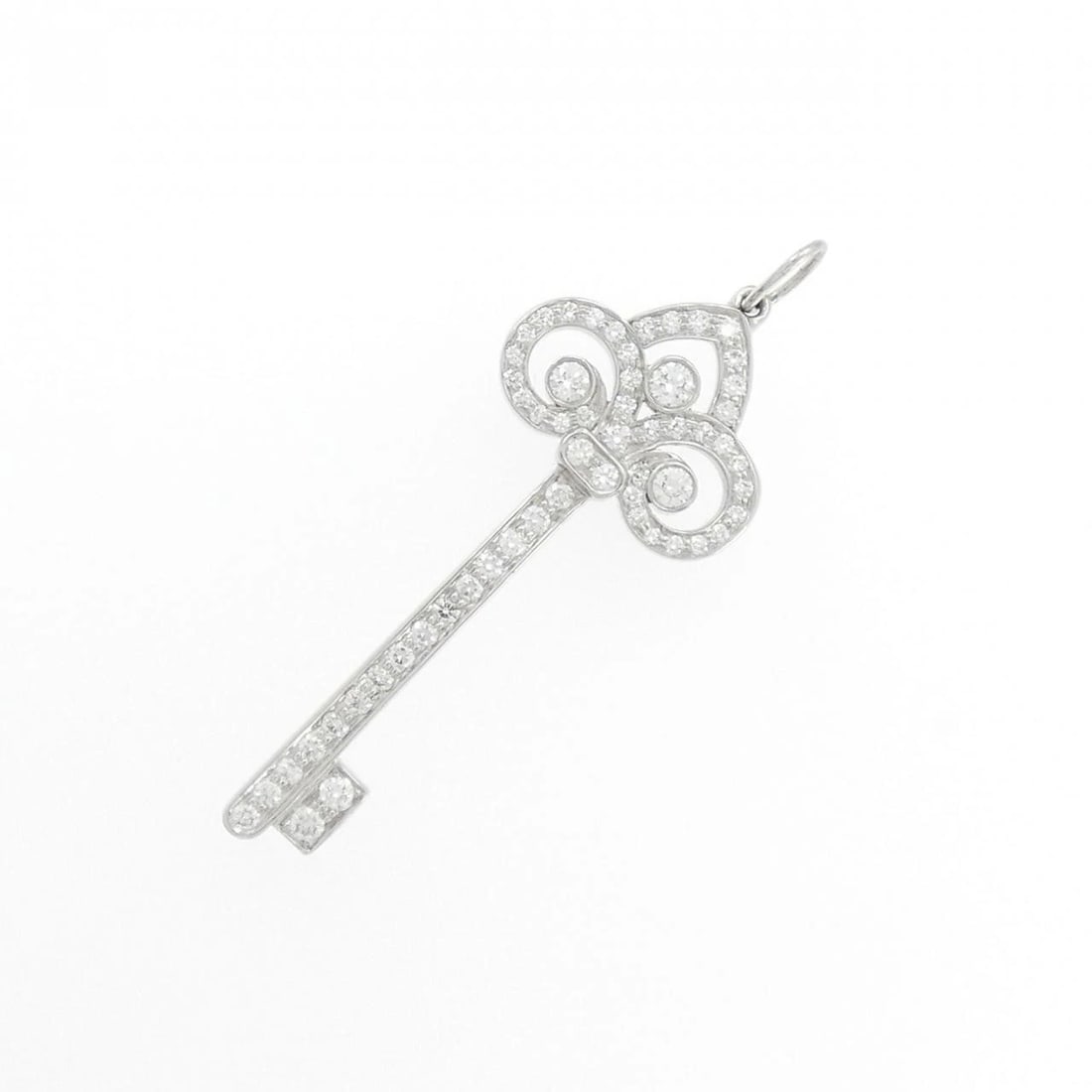 TIFFANY FLEUR DE LYS KEY PENDANT: Tiffany Fleur de lys key Pendant Brand: Tiffany Type: Pendant Brooch Material: Platinum 950 Main Stone/Creation Natural Color: Platinum Size: ActualSize HxW: 40.8mmx15.0mm Accessories: None