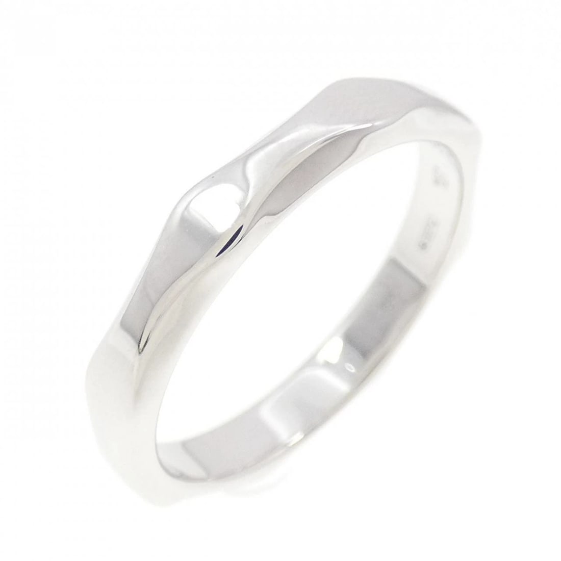BVLGARI INFINITO RING: BVLGARI INFINITO Ring Brand: BVLGARI Type: Ring Material: Platinum 950 Color: Platinum Size: 7.5 (US size) (55) Accessories: None Accessories Notice: When purchasing pre-owned goods, pleas