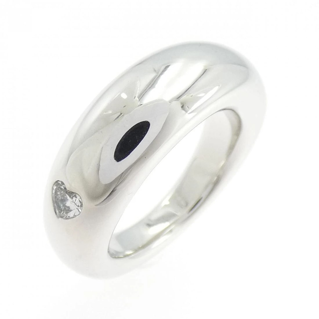 CHAUMET ANOR COEUR RING: CHAUMET Anor Coeur Ring Brand: CHAUMET Type: Ring Material: 750 White Gold Main Stone/Creation Natural Color: White Gold Size: 5 (US size) Accessories: None Accessories Notice: When purcha