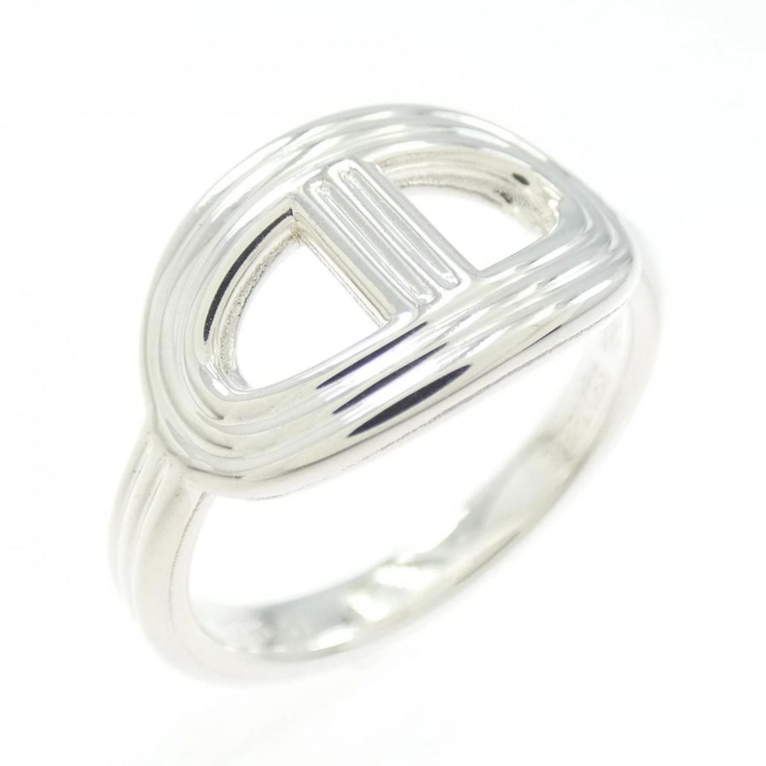 HERMES CHAINE D'ANCRE 24 RING: HERMES Chaine d'Ancre 24 Ring Brand: HERMES Type: Ring Material: 925 Silver Color: Silver Size: 6.5 (US size) (53) Accessories: None Accessories Notice: When purchasing pre-owned goods,