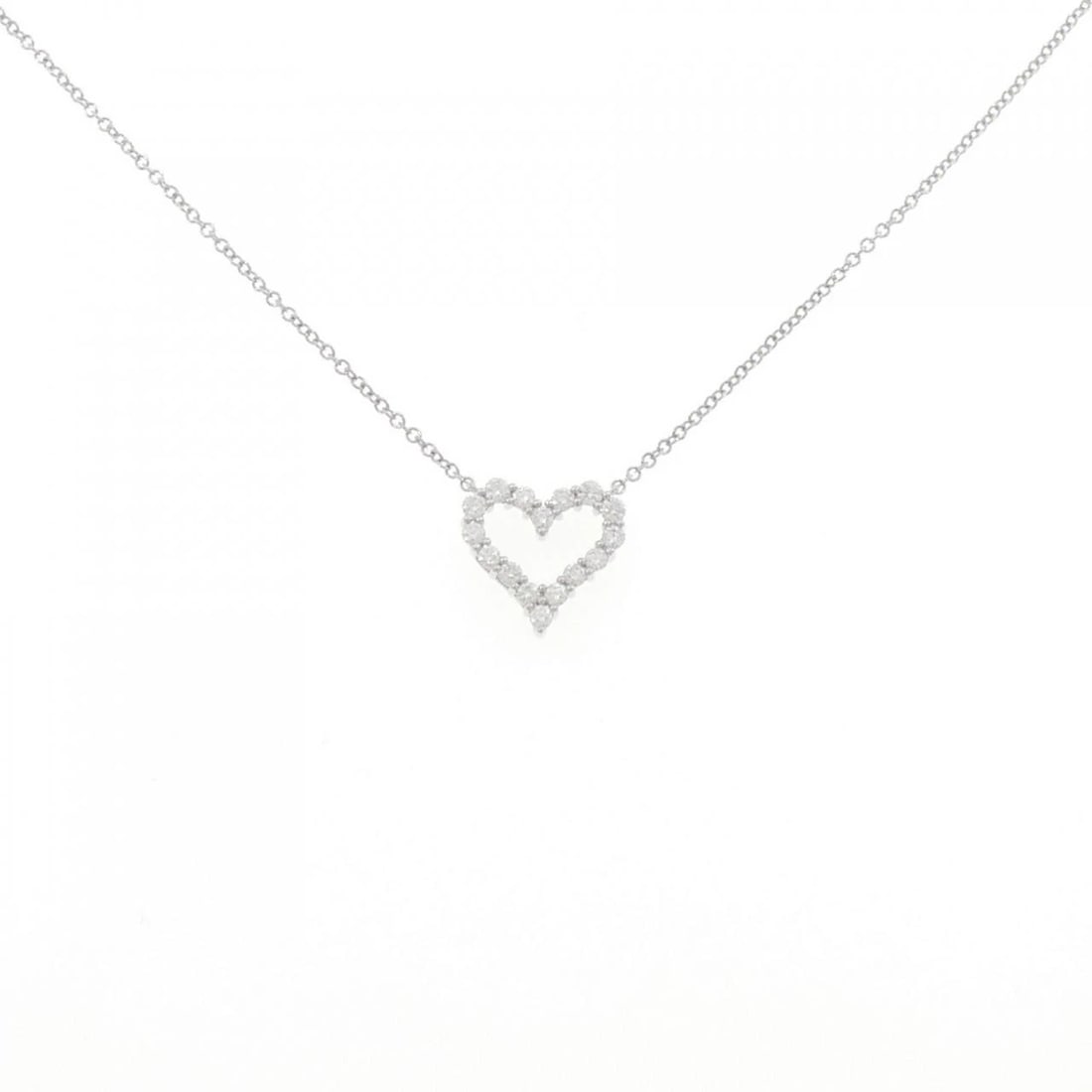 TIFFANY & CO. SENTIMENTAL HEART MINI NECKLACE: Tiffany & Co. Sentimental Heart mini Necklace Brand: Tiffany Type: Necklace Material: Platinum 950 Main Stone/Creation Natural Color: Platinum Size: 41cm Accessories: None Accessories Notice: