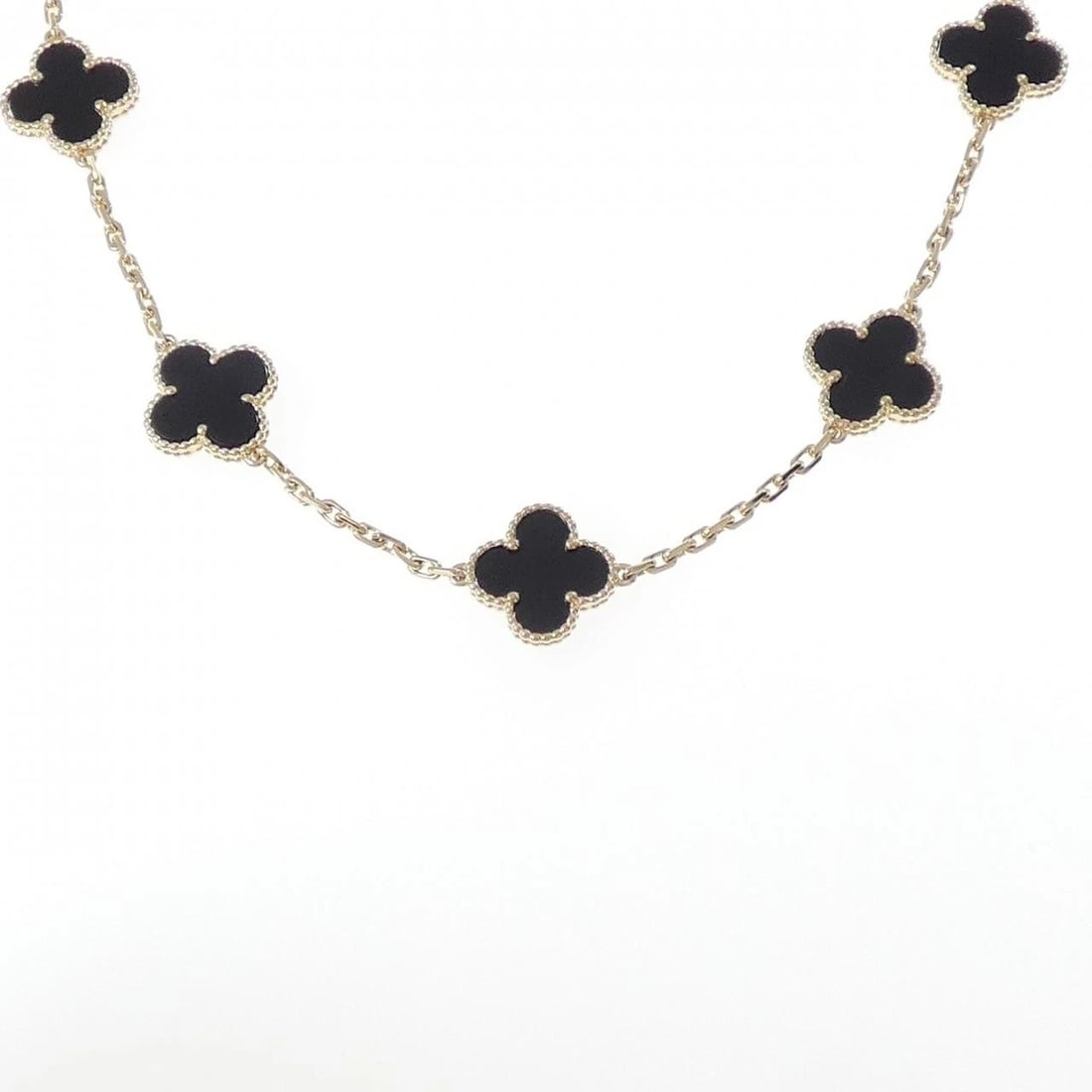 VAN CLEEF & ARPELS ALHAMBRA 10 MOTIFS NECKLACE: Van Cleef & Arpels Alhambra 10 Motifs Necklace Brand: Van Cleef & Arpels Type: Necklace Material: 750 Yellow Gold Main Stone/Creation Onyx Color: Yellow Gold Size: 42cm Accessories: None A