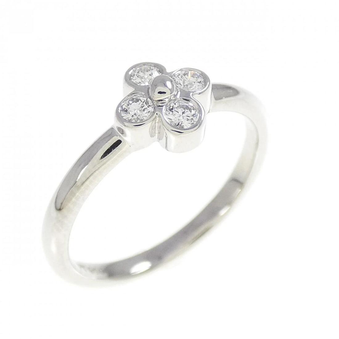 TIFFANY & CO. RACE RING: Tiffany & Co. race Ring Brand: Tiffany Type: Ring Material: Platinum 950 Main Stone/Creation Natural Color: Platinum Size: 4.5 (US size) Accessories: None Accessories Notice: When purchasi