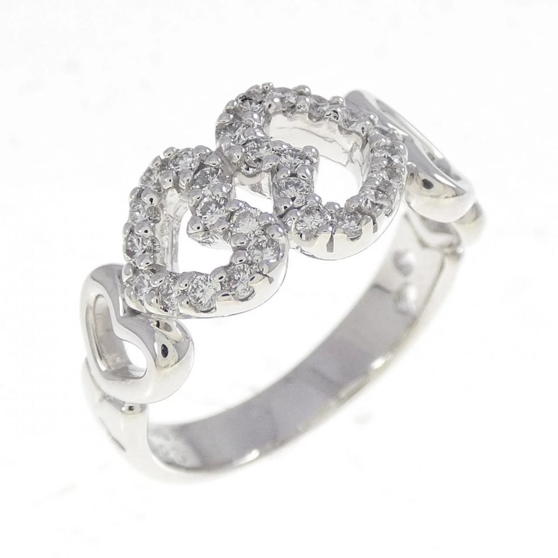 PONTE VECCHIO DIAMOND RING: Ponte Vecchio Diamond Ring Brand: Ponte Vecchio Type: Ring Material: K18 White Gold Main Stone/Creation Natural Color: White Gold Size: 5.5 (US size) Accessories: None Accessories Notice: