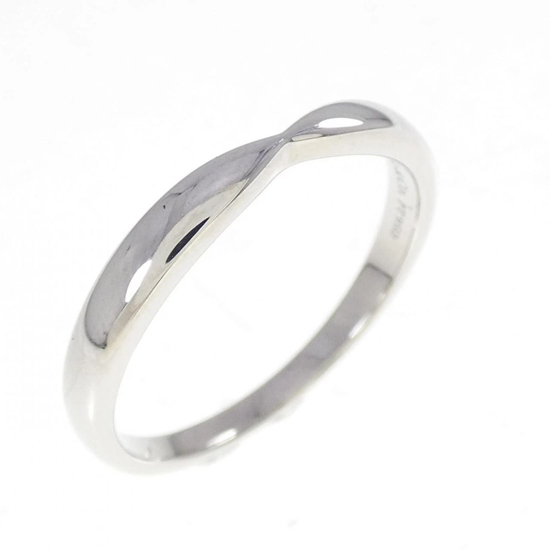 TIFFANY & CO. HARMONY RING: Tiffany & Co. Harmony Ring Brand: Tiffany Type: Ring Material: Platinum 950 Color: Platinum Size: 8.5 (US size) Accessories: None Accessories Notice: When purchasing pre-owned goods, pleas