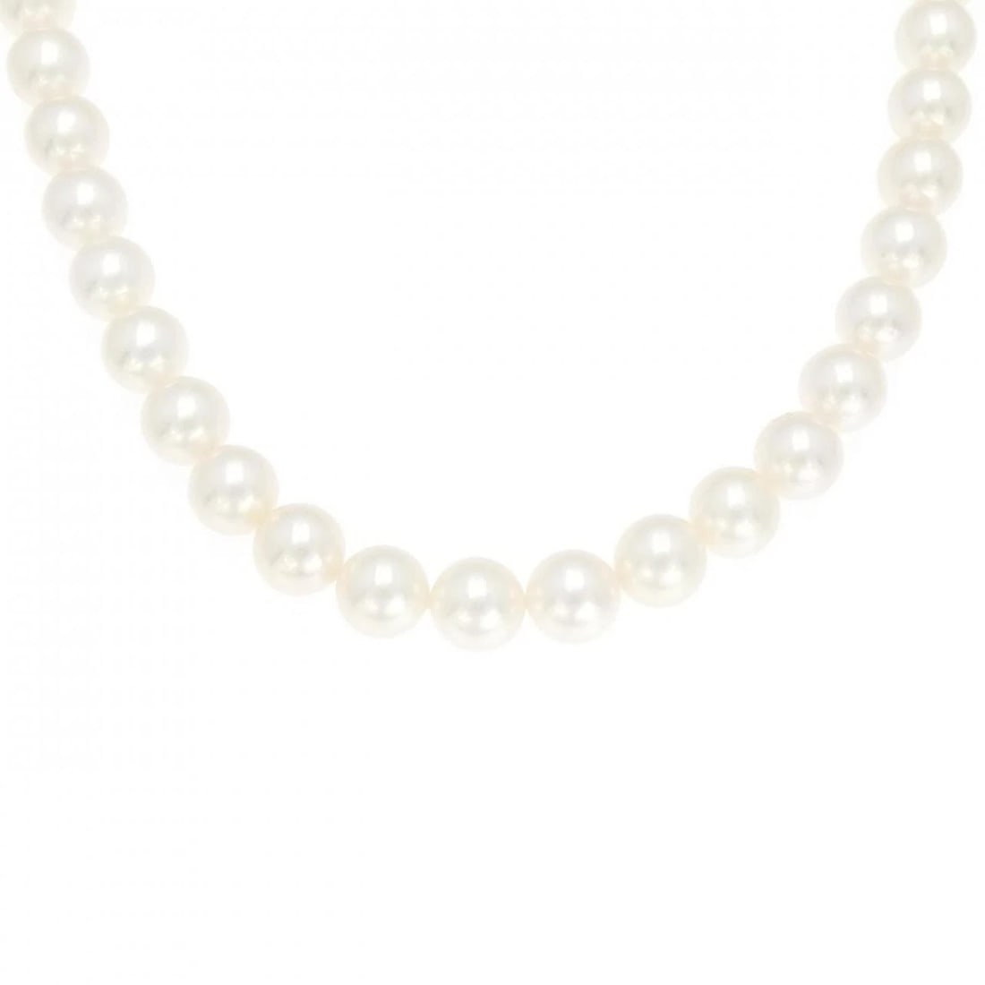 MIKIMOTO AKOYA PEARL NECKLACE 8-8.5MM: MIKIMOTO Akoya Pearl Necklace 8-8.5mm Brand: MIKIMOTO Type: Necklace Material: K18 White Gold Main Stone/Creation Akoya Pearl Color: White Gold , Yellow Gold Size: 43cm Accessories: None A