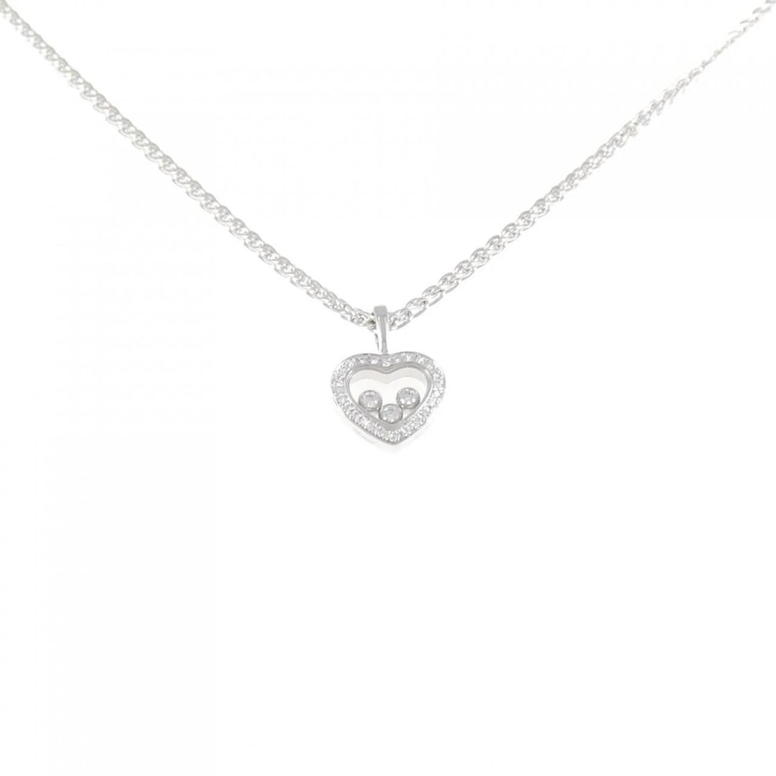 CHOPARD HEART DIAMOND NECKLACE: Chopard Heart Diamond Necklace Brand: Chopard Type: Necklace Material: 750 White Gold Main Stone/Creation Natural Color: White Gold Size: 42cm Accessories: None Accessories Notice: When pu