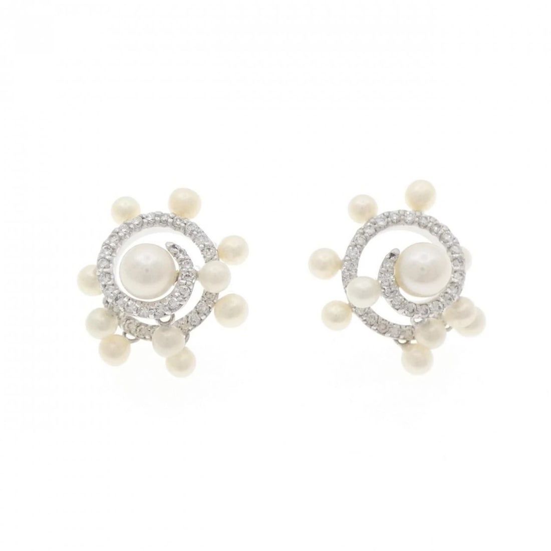 PONTE VECCHIO FRESHWATER PEARL EARRINGS: Ponte Vecchio Freshwater Pearl Earrings Brand: Ponte Vecchio Type: Earrings Material: K18 White Gold Main Stone/Creation Freshwater Pearl Color: White Gold Size: HxW: 18.0mmx16.3mm 