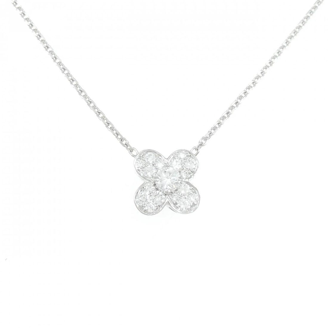 VAN CLEEF & ARPELS TREFLE NECKLACE: Van Cleef & Arpels Trefle Necklace Brand: Van Cleef & Arpels Type: Necklace Material: 750 White Gold Main Stone/Creation Natural Color: White Gold Size: 37 41cm Accessories: None Accessories