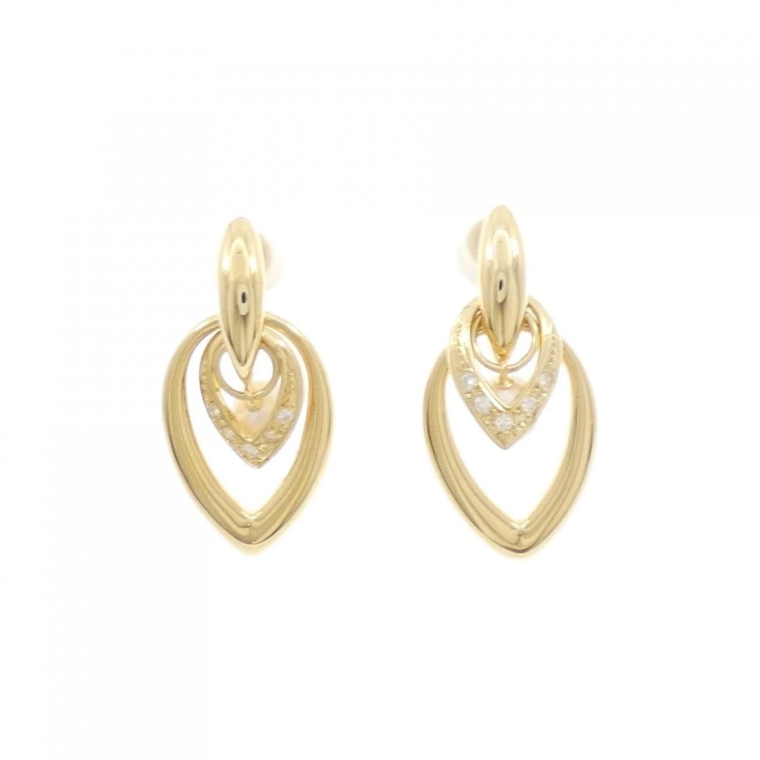 MIKIMOTO AKOYA PEARL EARRINGS: MIKIMOTO Akoya Pearl Earrings Brand: MIKIMOTO Type: Earrings Material: K18 Yellow Gold Main Stone/Creation Akoya Pearl Color: Yellow Gold SST Size: ActualSize HxW: 33.8mmx15.5mm Accessories: