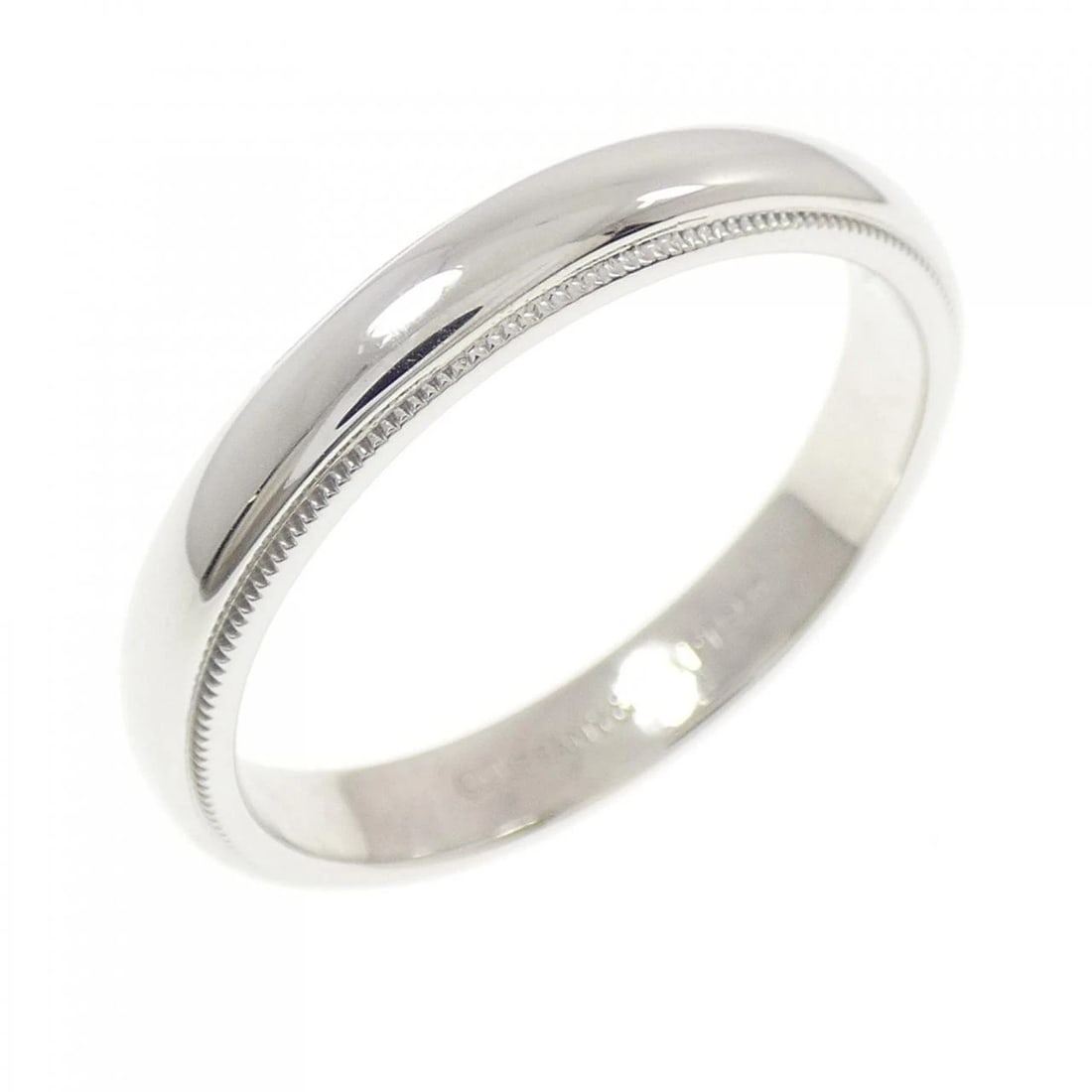 TIFFANY & CO. MILGRAIN RING: Tiffany & Co. Milgrain Ring Brand: Tiffany Type: Ring Material: Platinum 950 Color: Platinum Size: 11.5 (US size) Accessories: None Accessories Notice: When purchasing pre-owned goods, please