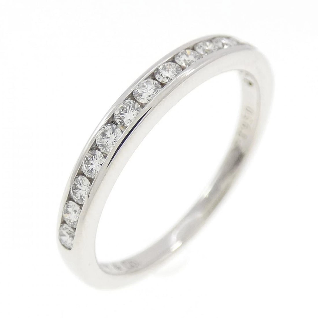TIFFANY WEDDING BAND RING: Tiffany Wedding Band Ring Brand: Tiffany Type: Ring Material: Platinum 950 Main Stone/Creation Natural Color: Platinum Size: 3.5 (US size) Accessories: None Accessories Notice: When