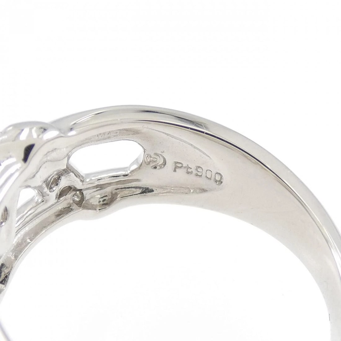 TASAKI DIAMOND RING - 4