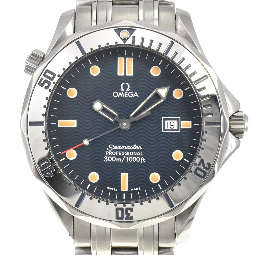 OMEGA SEAMASTER PROFESSIONAL QUARTZ WATCH: OMEGA Seamaster Professional Quartz Watch Brand: OMEGA Type: Wristwatch Material: Band Material Stainless Steel, Case Material Stainless Steel Color: Dial Color NavyCase Color Silver Band Color