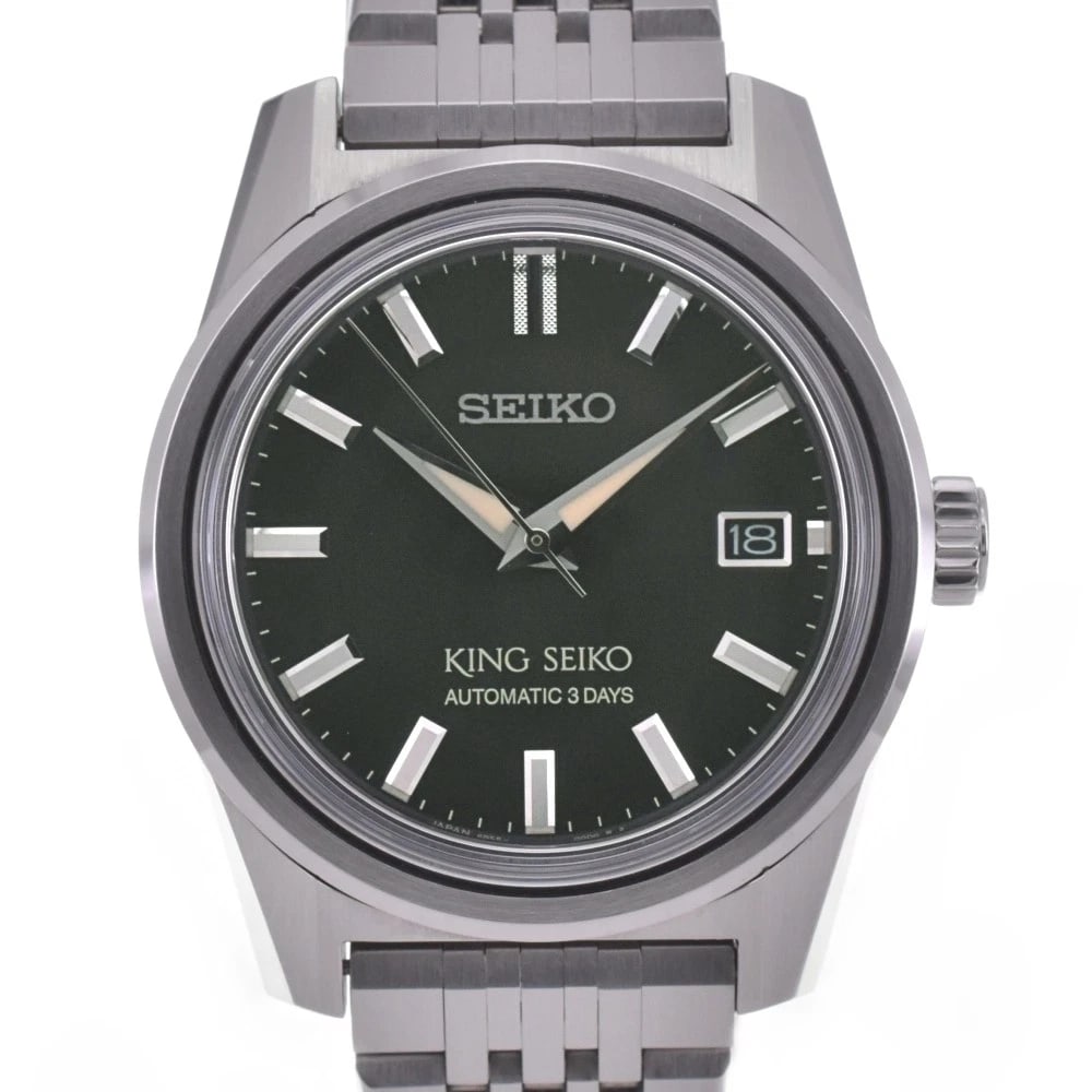 SEIKO KING SEIKO OLIVE GREEN DIAL WATCH: SEIKO King Seiko Olive green Dial Watch Brand: SEIKO Type: Wristwatch Material: Band Material Stainless Steel, Case Material Stainless Steel Color: Dial Color Olive green Band Color Silver Case