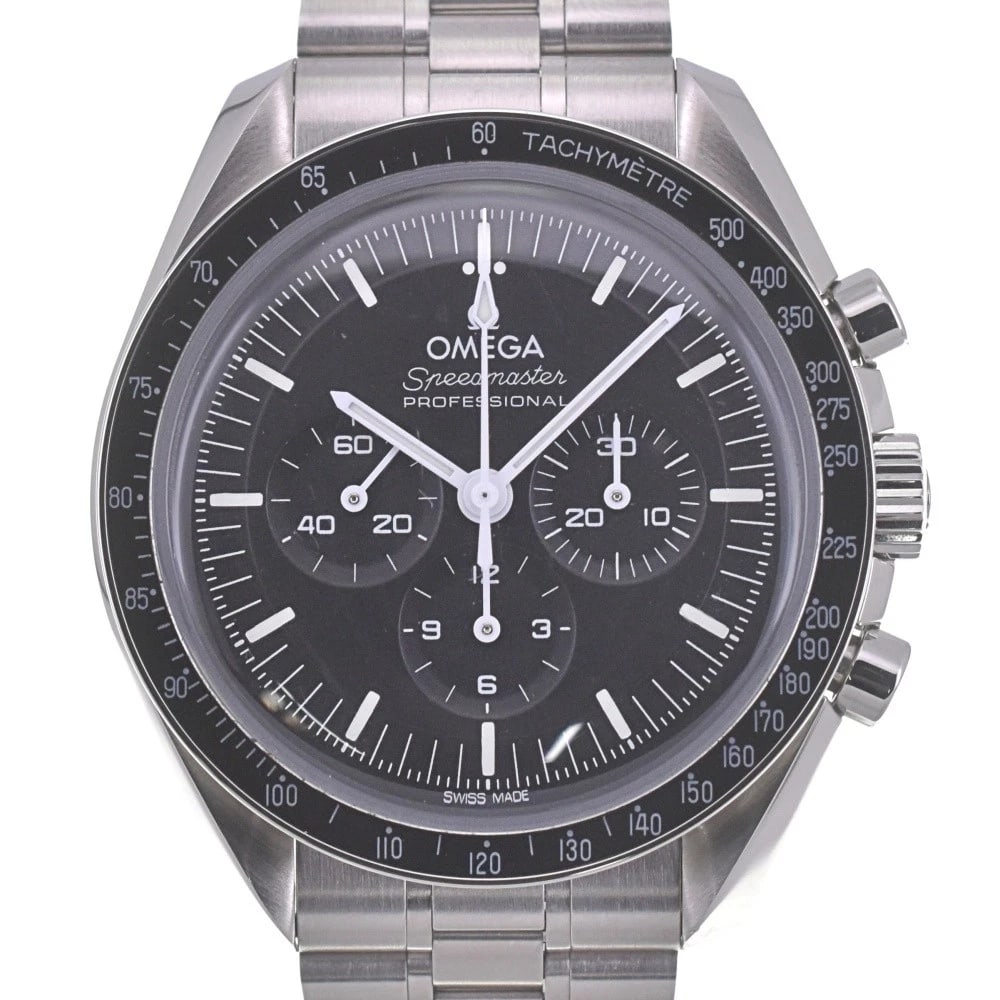 OMEGA SPEEDMASTER MOONWATCH: OMEGA Speedmaster Moonwatch Brand: OMEGA Type: Wristwatch Material: Band Material Stainless Steel, Case Material Stainless Steel Color: Dial Color black Band Color Silver Case Color Silver Size: C