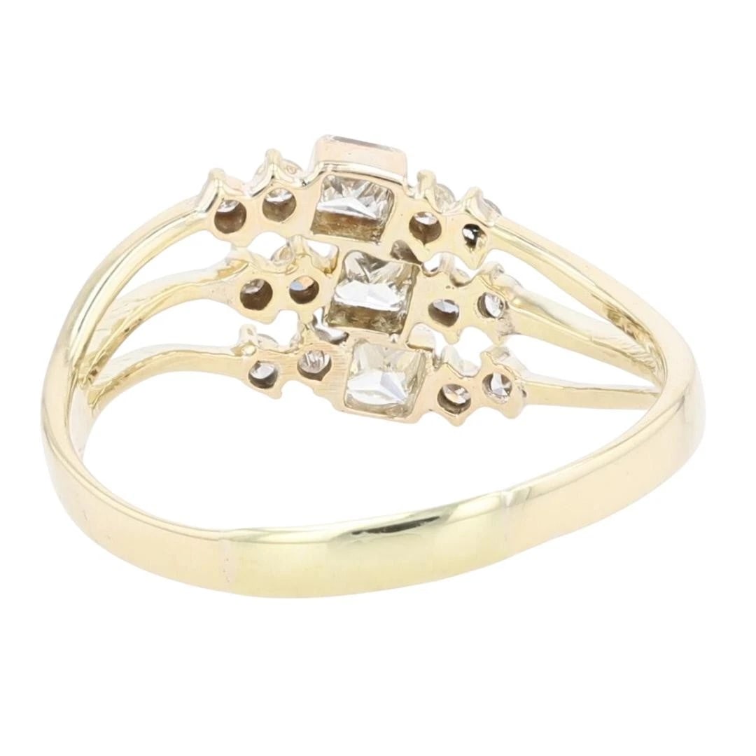 PRINCESS CUT DIAMOND THREE-STONE STATEMENT RING - 5