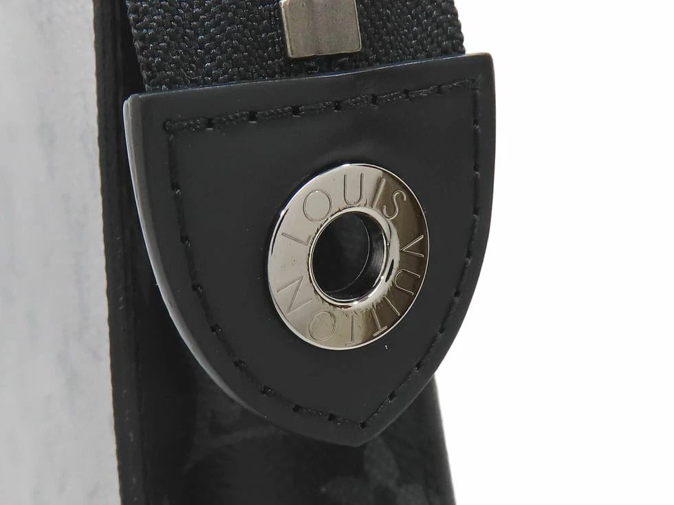 LOUIS VUITTON MONOGRAM ECLIPSE REVERSE CLUTCH BAG - 5