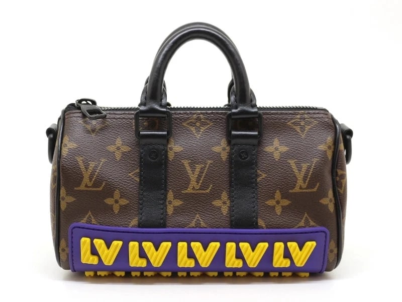 LOUIS VUITTON KEEPALL XS MONOGRAM: LOUIS VUITTON Keepall XS Monogram Brand: Louis Vuitton Type/Style: Handbag Material: Monogram Color: Brown Size: W: 21cm H: 12cm D: 9cm Strap: 96cm-122cm Accessories: None Accessories Noti