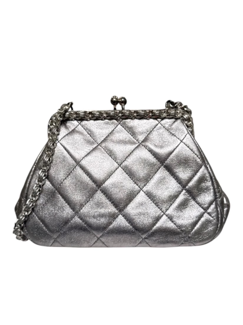CHANEL MATELASSÉ KISSLOCK CHAIN SHOULDER BAG (1 of 10)