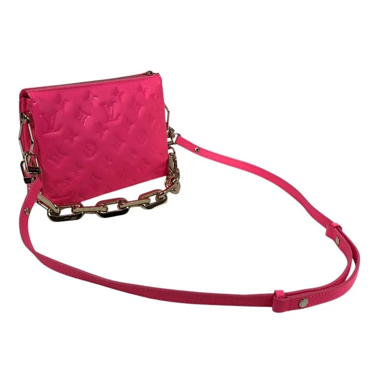 LOUIS VUITTON COUSSIN BB ORCHIDÉE GHW LAMBSKIN SHOULDER BAG: LOUIS VUITTON Coussin BB Orchidée GHW Lambskin Shoulder Bag Brand: LOUIS VUITTON Type/Style: Handbag Material: Lambskin Color: Orchidée/GD Hardware Size: W: 21cm / H: 16cm / D: 6cm / Shoulder: 1