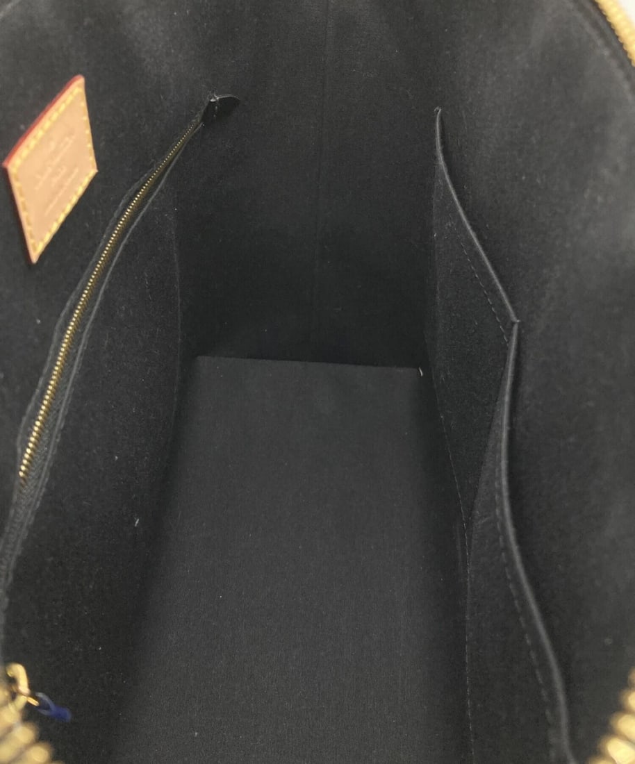 LOUIS VUITTON LOCKIT PM - 6