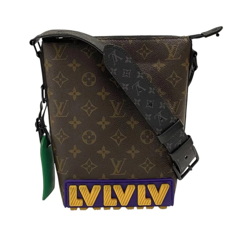 LOUIS VUITTON CRUISER MESSENGER MONOGRAM LV RUBBER SHOULDER BAG: LOUIS VUITTON Cruiser Messenger Monogram LV Rubber Shoulder Bag Brand: LOUIS VUITTON Type/Style: Handbag Material: Monogram/Monogram Eclipse Canvas/Rubber Color: Brown Size: W: 21-15cm / H: