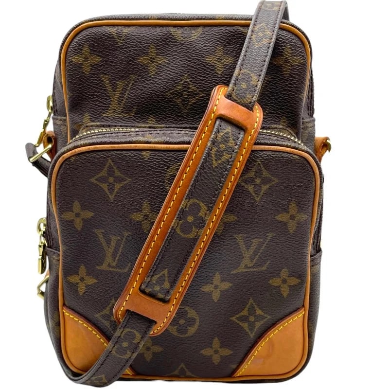 LOUIS VUITTON BROWN MONOGRAM SHOULDER BAG: LOUIS VUITTON Brown Monogram Shoulder Bag Brand: LOUIS VUITTON Type/Style: Handbag Material: Monogram Color: Brown Size: W: 15cm / H: 21cm / D: 5cm / Shoulder: 113-130cm Accessories: None