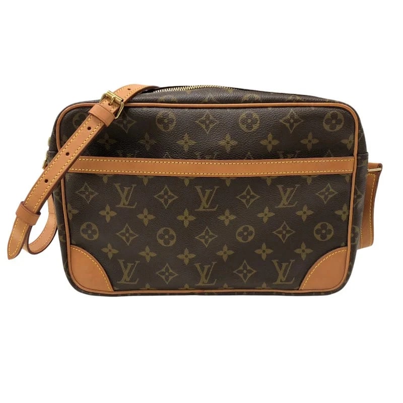 LOUIS VUITTON TROCADERO 30 MONOGRAM CANVAS SHOULDER BAG: Louis Vuitton Trocadero 30 Monogram Canvas Shoulder Bag Brand: LOUIS VUITTON Type/Style: Handbag Material: Monogram Canvas Color: Monogram Size: W: 30cm / H: 20cm / D: 8cm / Shoulder: 114-132cm A