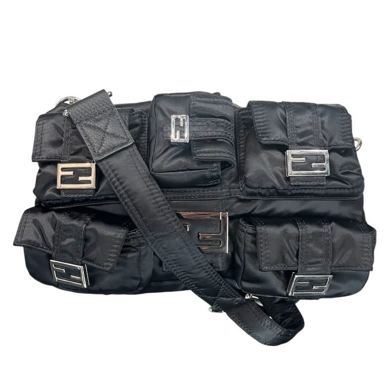 FENDI MAMMA BAGUETTE MULTIPOCKET BLACK ECO-NYLON SHOULDER BAG: FENDI Mamma Baguette Multipocket Black Eco-Nylon Shoulder Bag Brand: FENDI Type/Style: Handbag Material: Eco Nylon Color: black Size: W: 25cm / H: 12cm / D: 7cm Accessories: None Accessories