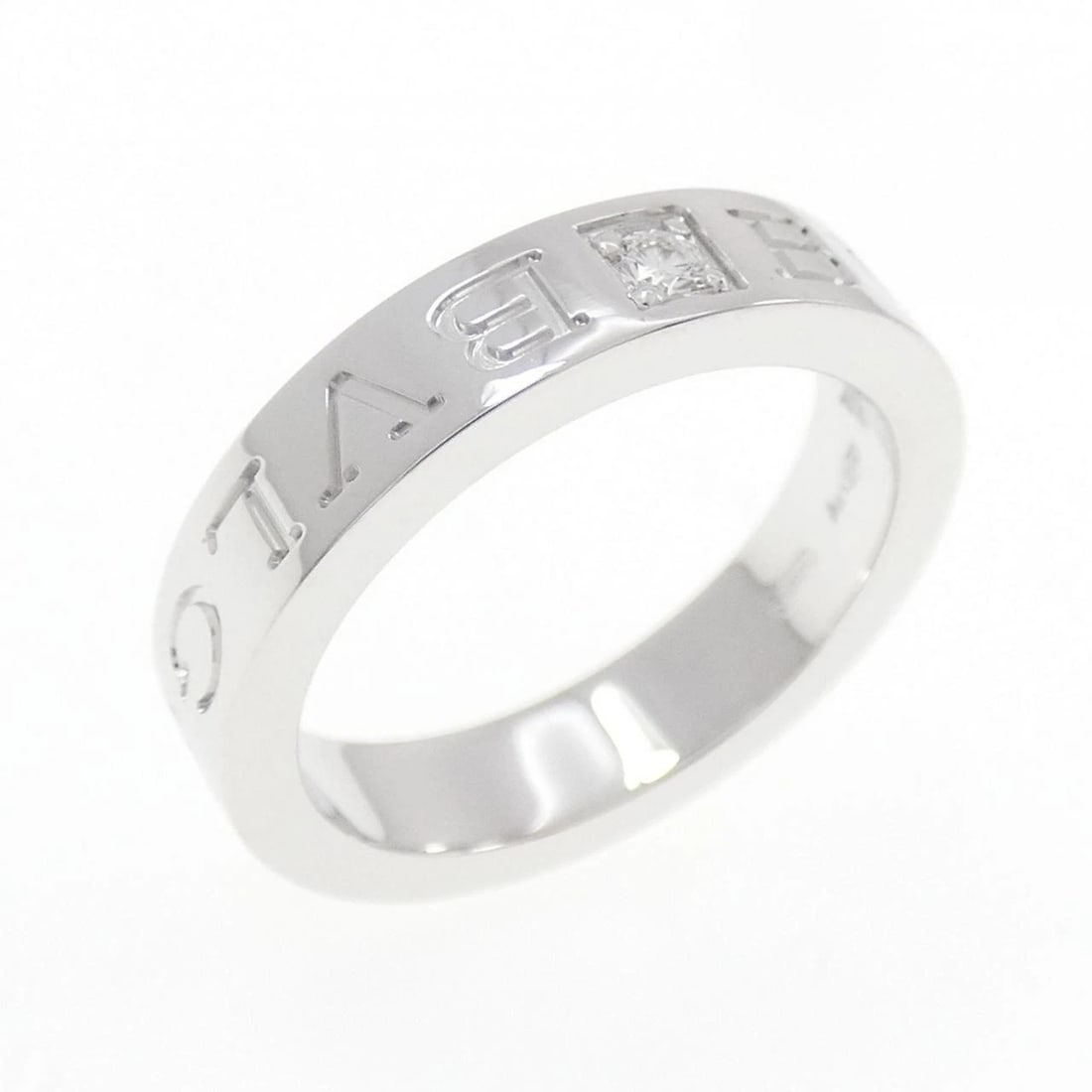 BVLGARI B.ZERO1 RING: BVLGARI B.zero1 Ring Brand: BVLGARI Type: Ring Material: 750 White Gold Main Stone/Creation Natural Color: White Gold Size: 5 (US size) Accessories: None Accessories Notice: When purchasin