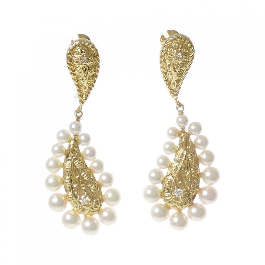 MIKIMOTO AKOYA PEARL EARRINGS: MIKIMOTO Akoya Pearl Earrings Brand: MIKIMOTO Type: Earrings Material: K18 Yellow Gold Main Stone/Creation Akoya Pearl Color: Yellow Gold Size: HxW: 41.9mmx16.7mm Accessories: None