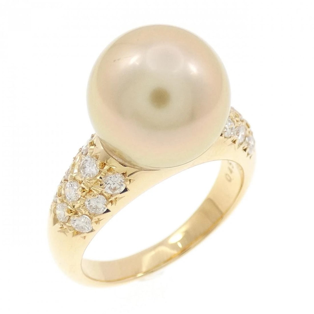 TASAKI SOUTH SEA PEARL RING: TASAKI South Sea Pearl Ring Brand: TASAKI Type: Ring Material: K18 Yellow Gold Main Stone/Creation South Sea Pearl Color: Yellow Gold Size: 6.5-7 (US size) Accessories: None Accessories