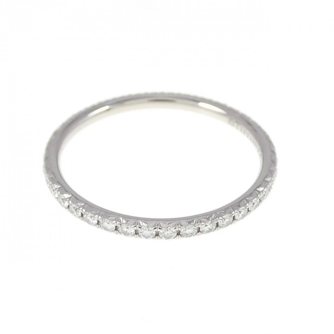 TIFFANY & CO. METRO RING: Tiffany & Co. Metro Ring Brand: Tiffany Type: Ring Material: Platinum 950 Main Stone/Creation Natural Color: Platinum Size: 4.5-5 (US size) Accessories: None Accessories Notice: When