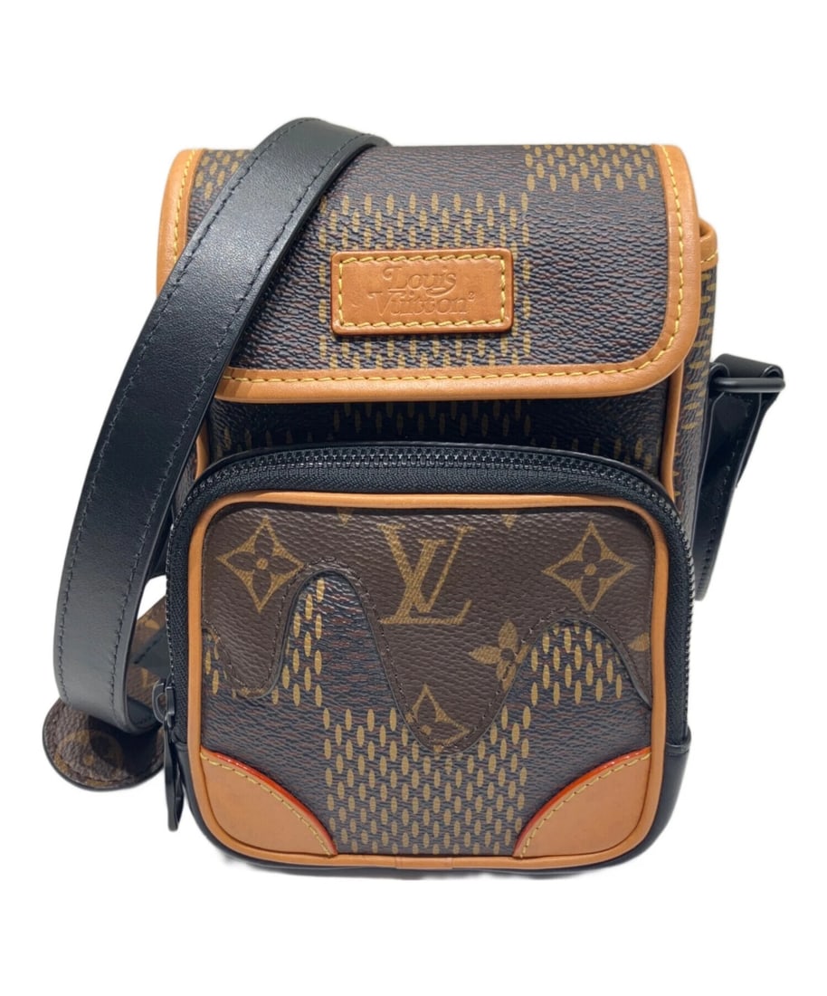 LOUIS VUITTON DAMIER GIANT MESSENGER SHOULDER BAG: LOUIS VUITTON Damier Giant Messenger Shoulder Bag Brand: LOUIS VUITTON Type/Style: Handbag Material: Pvc Coated Canvas Color: Brown Size: H:18.0cm / W:13.0cm / D:6.0cm Accessories: None Ac