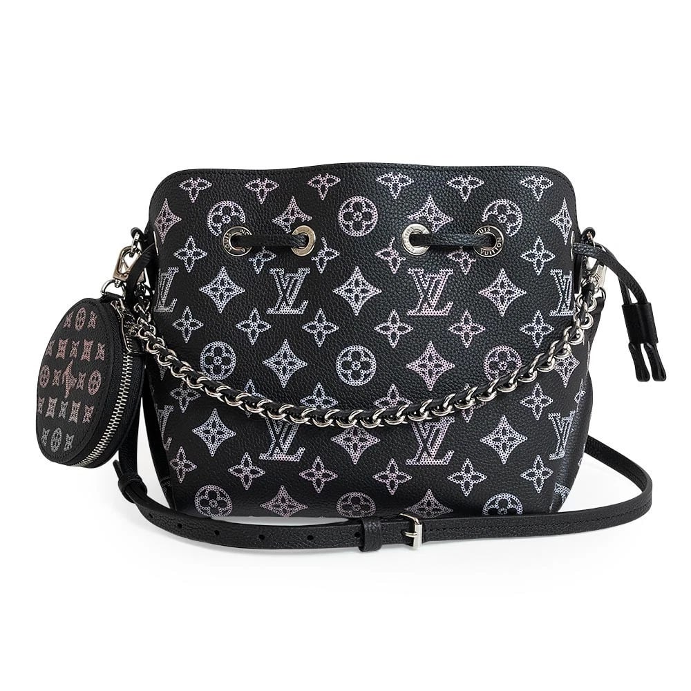 LOUIS VUITTON BELLA MONOGRAM MAHINA BLACK: LOUIS VUITTON Bella Monogram Mahina Black Brand: LOUIS VUITTON Type/Style: Handbag Material: Monogram Mahina Color: Black X Pink Size: W:22cm x H:20cm x D:15cm Accessories: None Accessories