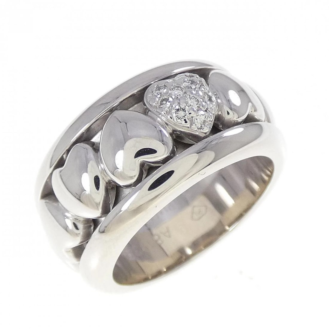 PIAGET HEART DIAMOND RING: PIAGET Heart Diamond Ring Brand: PIAGET Type: Ring Material: 750 White Gold Main Stone/Creation Natural Color: White Gold Size: 6.5 (US size) (52) Accessories: None Accessories Notice: Whe