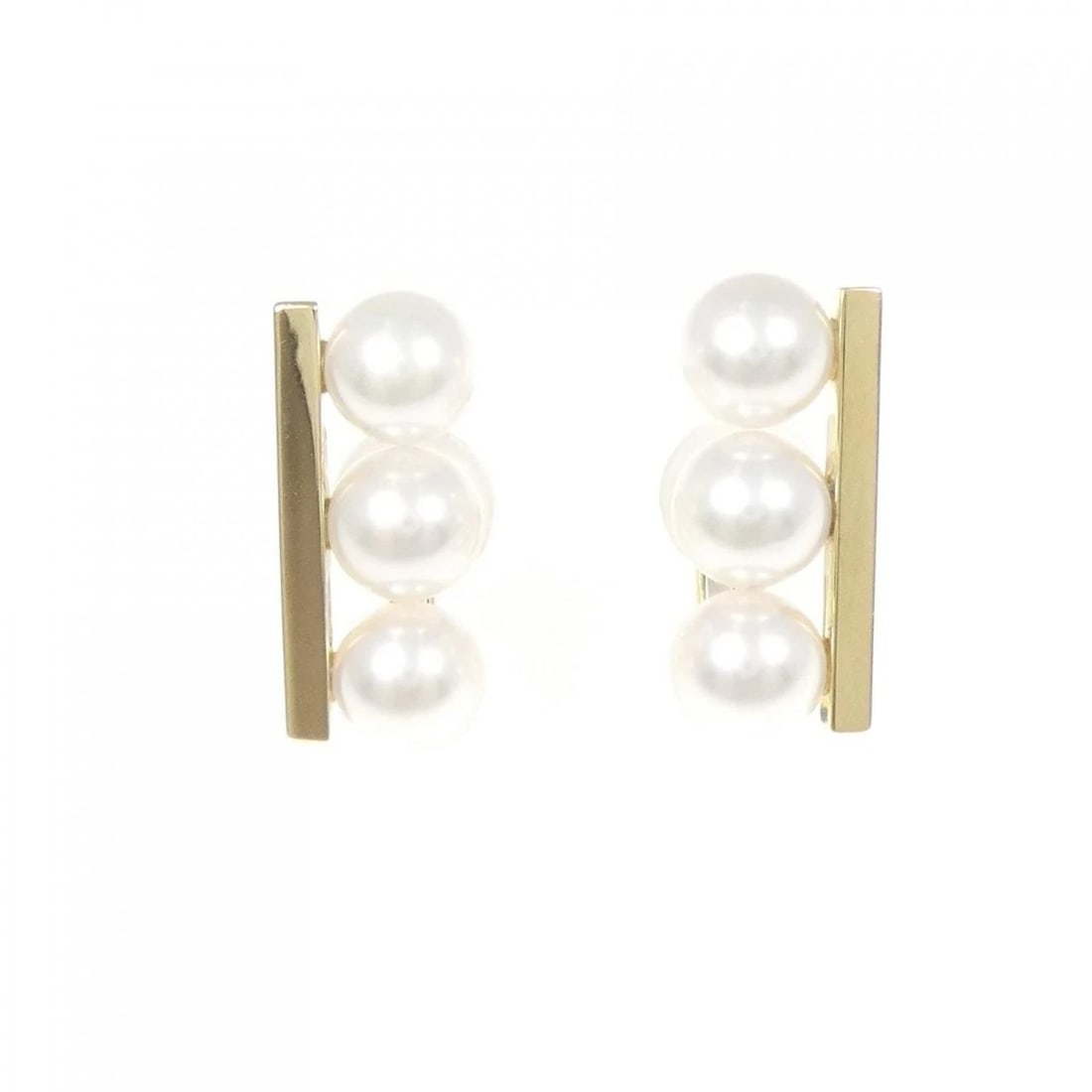 TASAKI BALANCE NEO EARRINGS: TASAKI Balance Neo Earrings Brand: TASAKI Type: Earrings Material: 750 Yellow Gold Main Stone/Creation Akoya Pearl Color: Yellow Gold Size: ActualSize HxW: 19.9mmx8.7mm Accessories: None