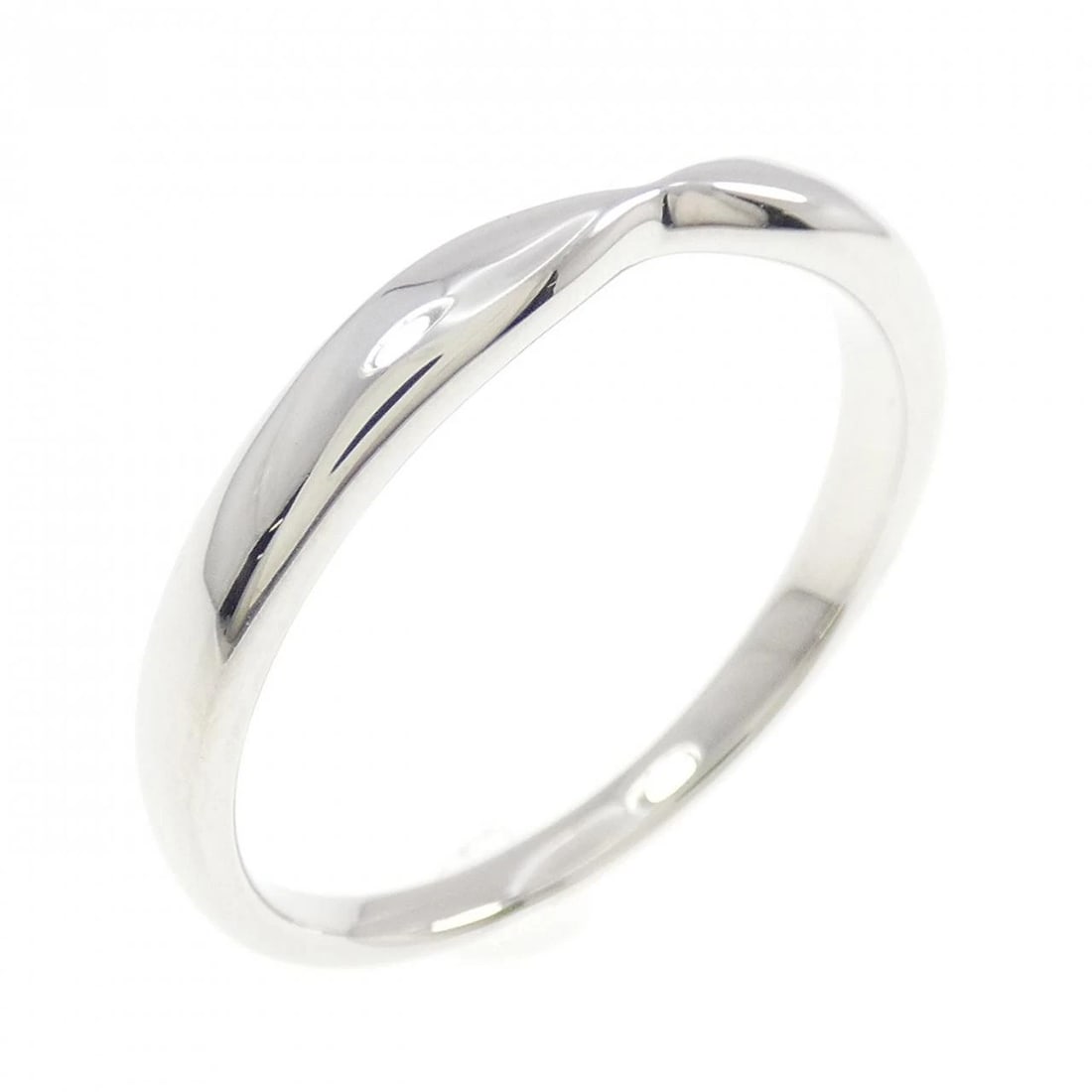 TIFFANY & CO. HARMONY RING: Tiffany & Co. Harmony Ring Brand: Tiffany Type: Ring Material: Platinum 950 Color: Platinum Size: 8.5 (US size) Accessories: None Accessories Notice: When purchasing pre-owned goods, please