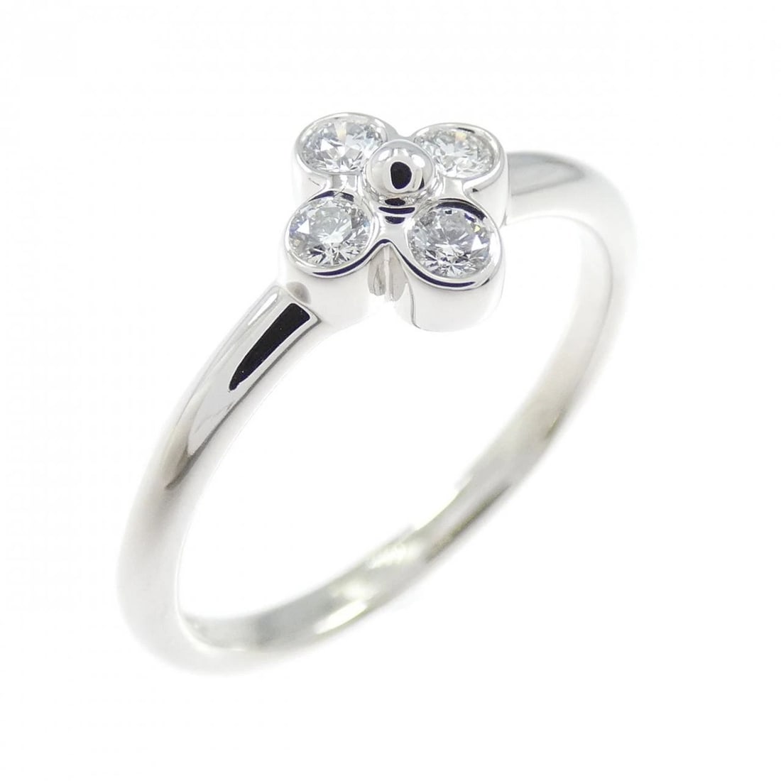 TIFFANY & CO. RACE RING: Tiffany & Co. race Ring Brand: Tiffany Type: Ring Material: Platinum 950 Main Stone/Creation Natural Color: Platinum Size: 5 (US size) Accessories: None Accessories Notice: When purchasing