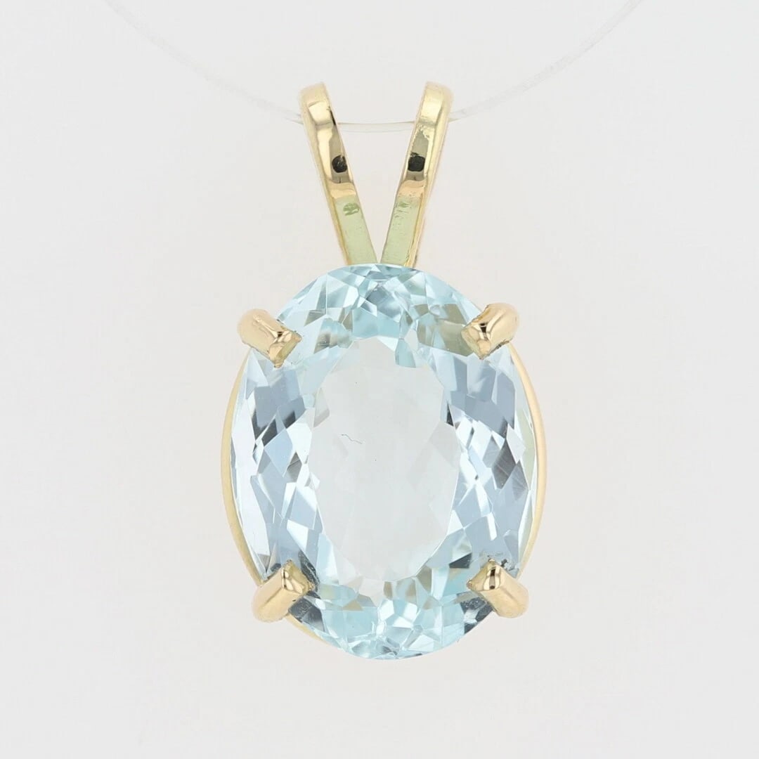 OVAL AQUAMARINE SOLITAIRE PENDANT 18K YELLOW GOLD: Oval Aquamarine Solitaire Pendant 18k Yellow Gold Brand: Unbranded Type: Pendant Material: 18k Yellow Gold Main Stone/Creation Natural Color: Main Stone Color: Greenish Blue Size: Pendant Measurem