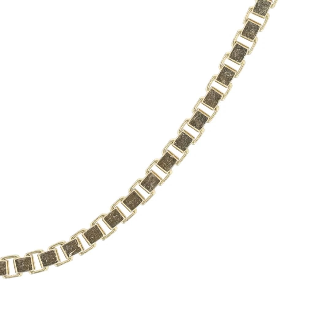 LINK CHAIN NECKLACE 14K YELLOW GOLD: Link Chain Necklace 14k Yellow Gold Brand: Unbranded Type: Necklace Material: 14k Yellow Gold Color: None Size: Necklace Measurement: 17.75" Length / 1.6mm Accessories: None Accessories