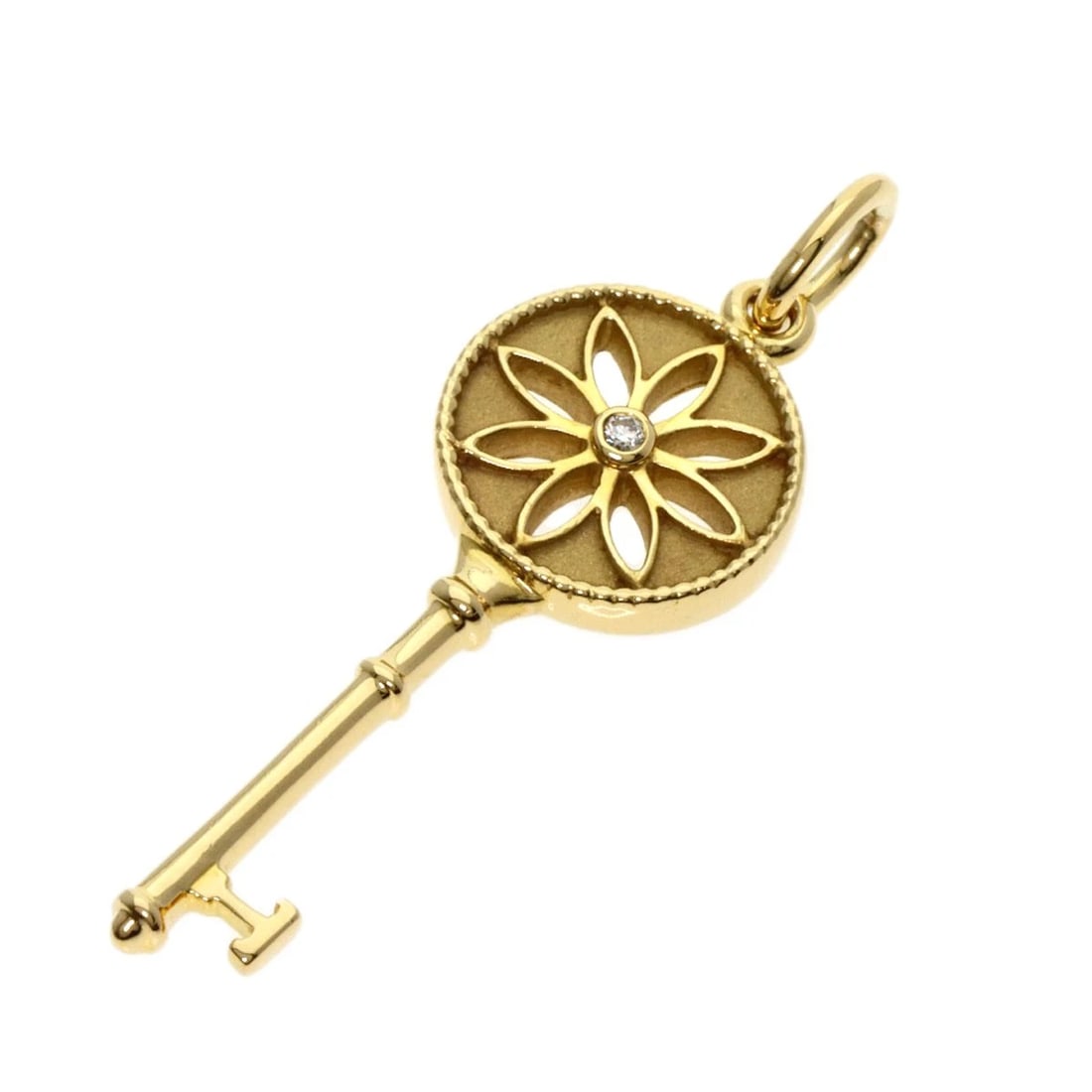 TIFFANY&CO. DAISY KEY DIAMOND PENDANT TOP: TIFFANY&Co. Daisy Key Diamond Pendant top Brand: TIFFANY&Co. Type: Pendant top Material: K18 Yellow Gold Main Stone/Creation Natural Color: Yellow Gold Size: Top Size:1.3inch/34.2x12.3x3.2mm Lengt