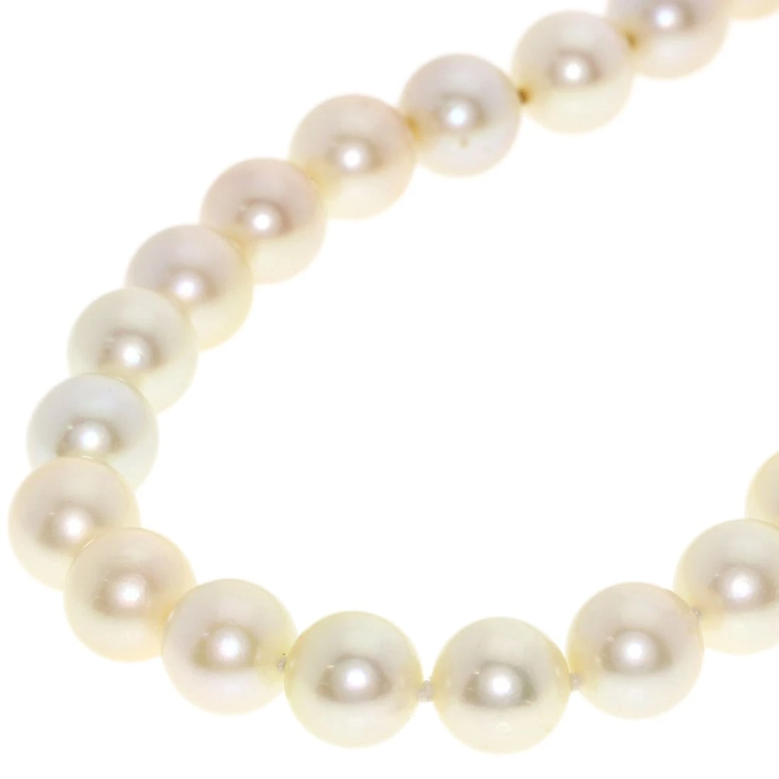 TASAKI AKOYA PEARL LONG NECKLACE: TASAKI Akoya Pearl Long Necklace Brand: TASAKI Type: Necklace Material: Silver Main Stone/Creation Pearl Color: Silver Size: Stone Size:0.3inch/6.9-7.4mm Chain Length:26.0inch/66cm Accessories: N