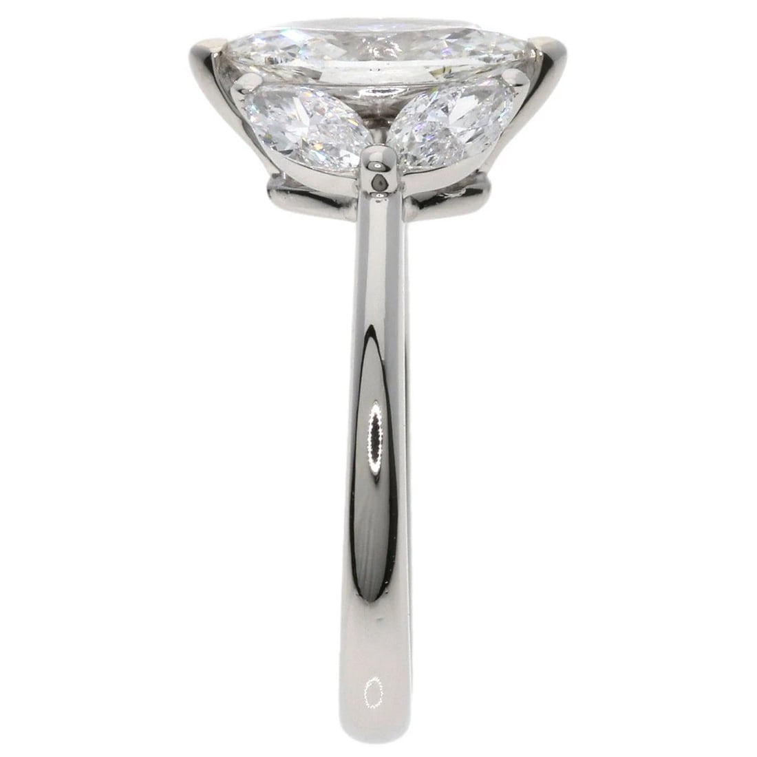 GRAFF MARQUISE CUT DIAMOND RING - 3