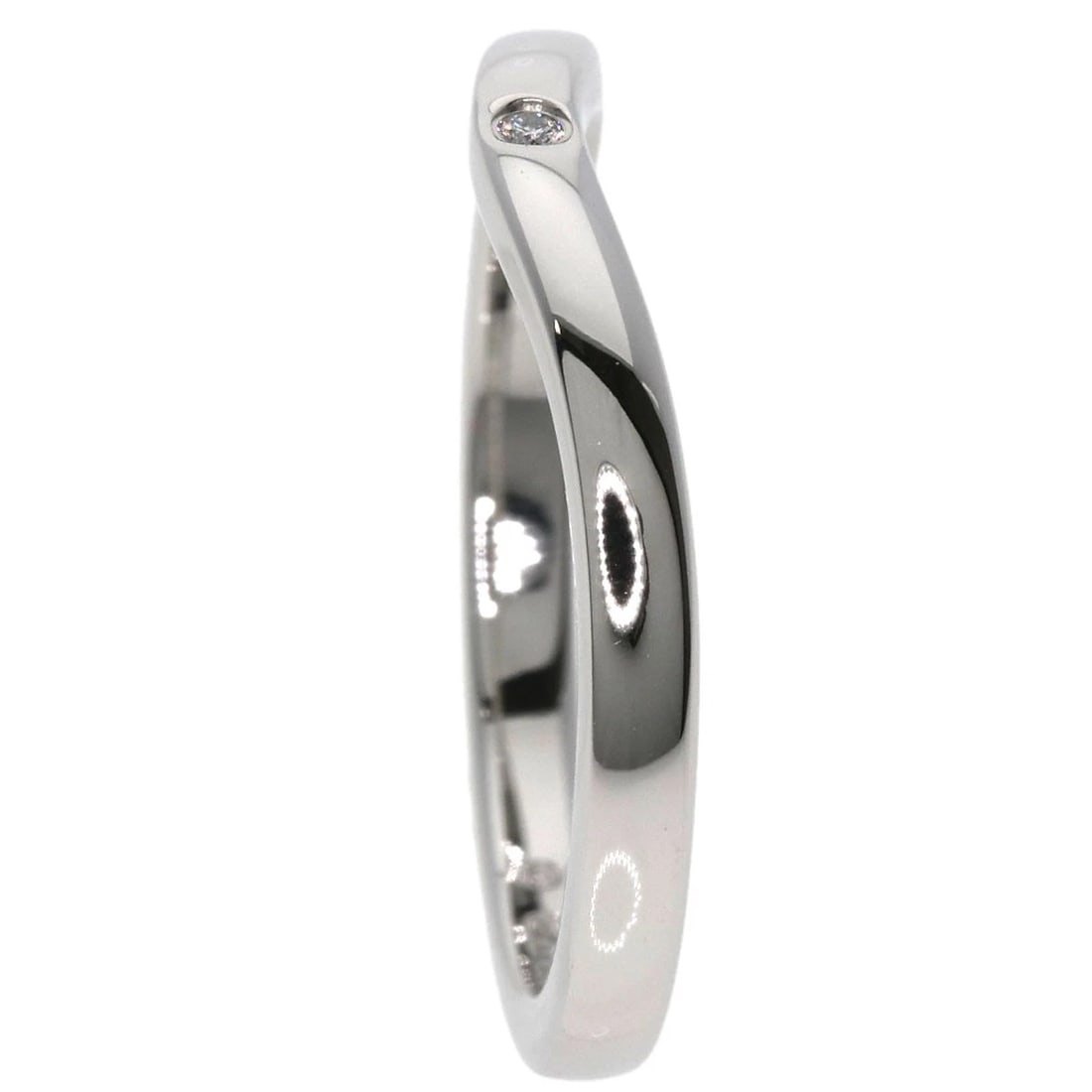 CARTIER BALLERINA 3P DIAMOND RING: CARTIER Ballerina 3P Diamond Ring Brand: CARTIER Type: Ring Material: Platinum PT950 Main Stone/Creation Natural Color: Platinum Size: 4.5(US) Accessories: None Accessories Notice: When