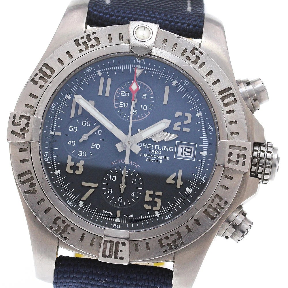 BREITLING AVENGER BANDED AUTOMATIC WATCH (1 of 3)
