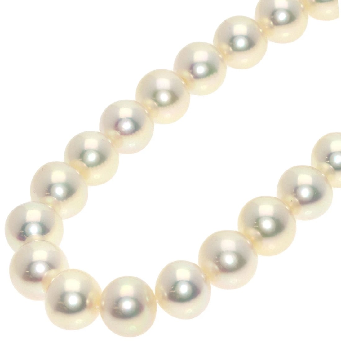TASAKI AKOYA PEARL NECKLACE SILVER: TASAKI Akoya Pearl Necklace Silver Brand: TASAKI Type: Necklace Material: Silver Main Stone/Creation Pearl Color: Silver Size: Stone Size:0.3inch/7.5-7.9mm Chain Length:16.5inch/42cm Accessories: